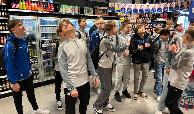 C1 gemeinsam beim Kick-Off