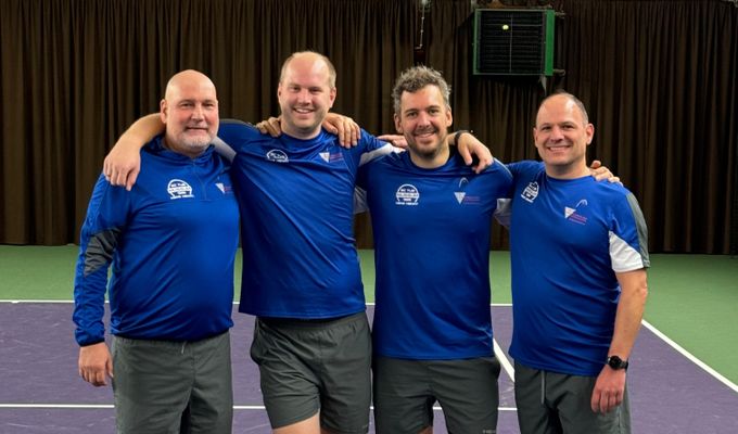 Winterhallensaison Tennis