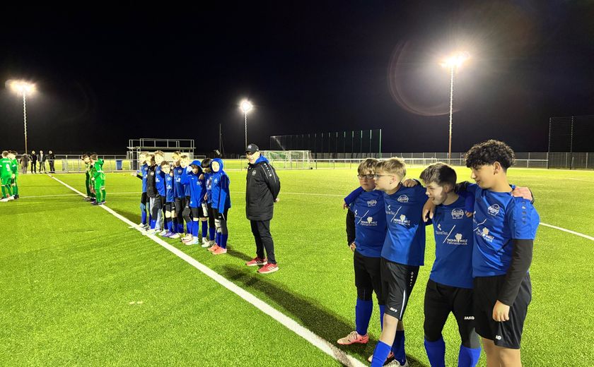 D1: Pokalaus im Elfmeterschießen (4:3)